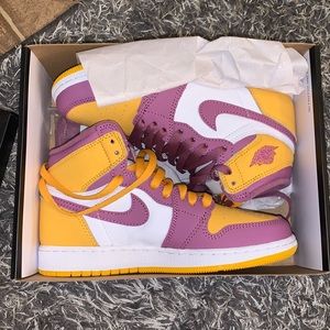 Nike aj 1 mids